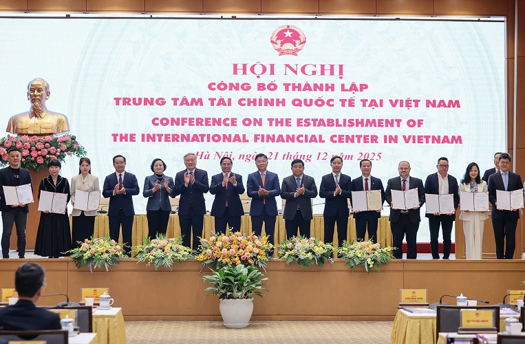 SIGLAW OFFICIALLY JOINS THE VIETNAM INTERNATIONAL FINANCIAL CENTER IN DA NANG